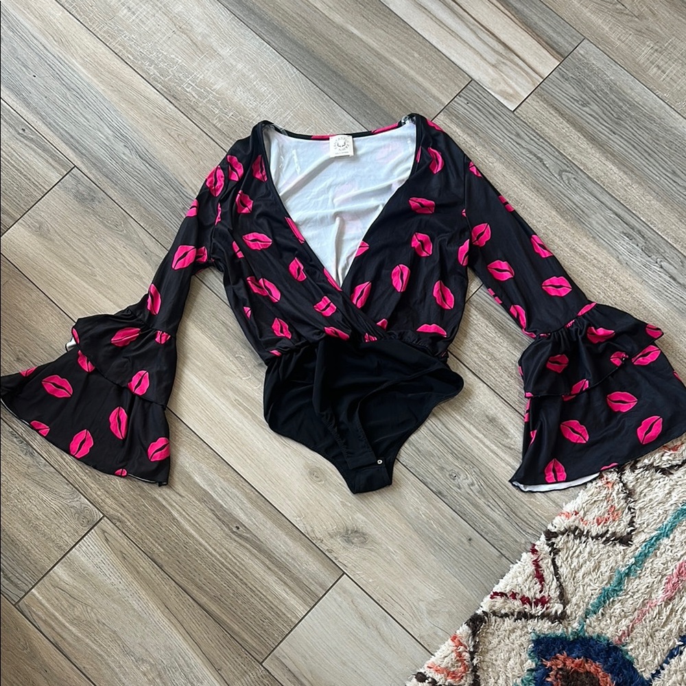 Fantastic Fawn Black And Pink Blouse